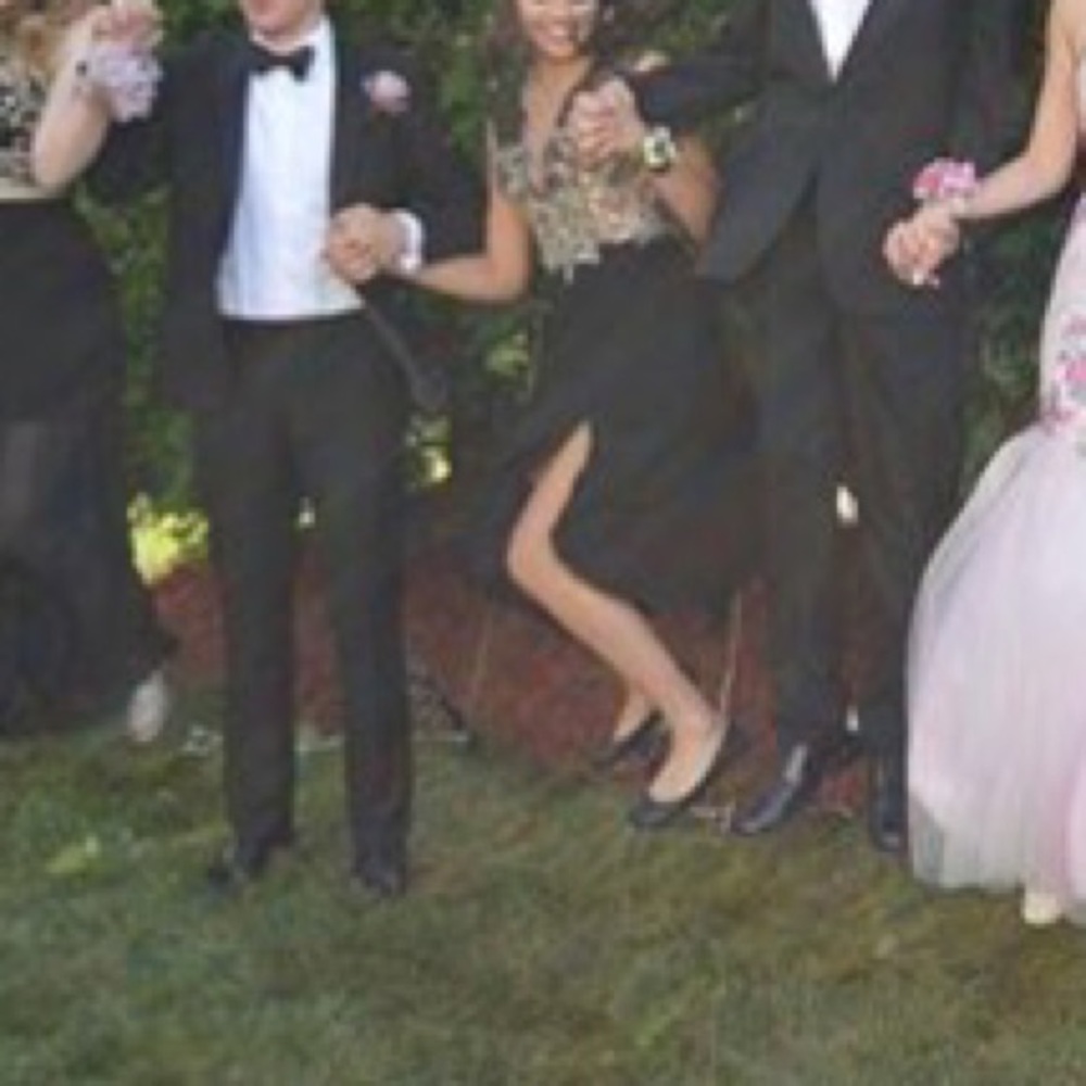 Prom dress - Picture 4 of 8